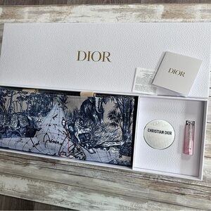 Christian Dior Around The World Straw Tote Beach Bag Gift Set